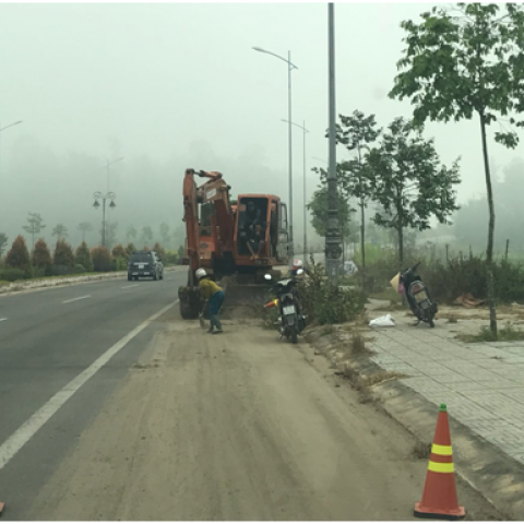 Thi công vệ sinh và cảnh quan đường Hoàng Sa TP Quảng Ngãi
